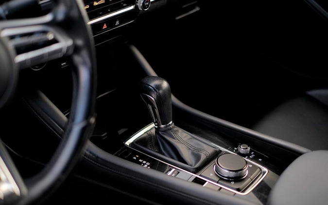 Mazda 3 cena 67900 przebieg: 135246, rok produkcji 2019 z Białystok małe 301